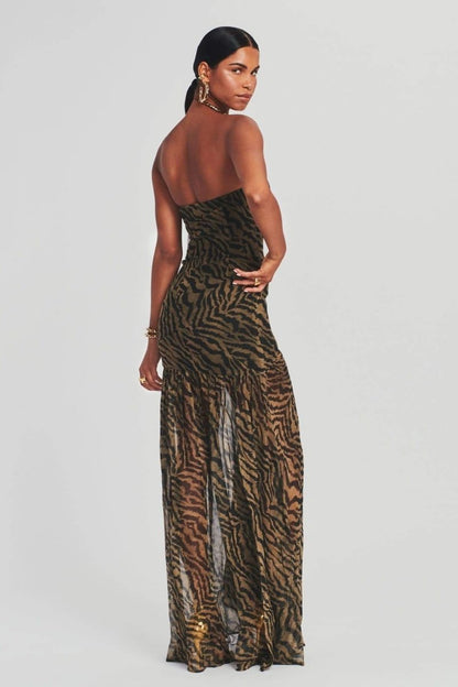 Vestido largo transparente con abertura y rayas de tigre de Viola 