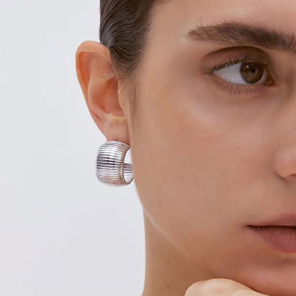 YOU STYLE IT Wide Metallic Ribbed Textured Hoop Earrings